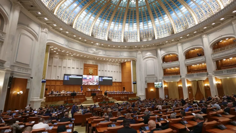 Parlamentul a decis: De la 1 ianuarie 2026 cresc toate taxele locale din România. Legea a fost votată