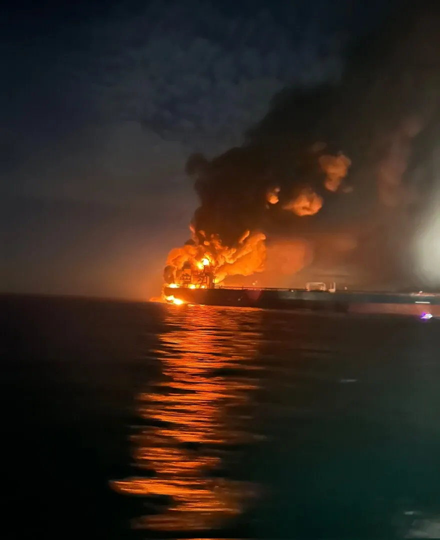 FOTO VIDEO Două petroliere au explodat în Marea Neagră! Turcia confirmă incendii puternice în urma unor explozii misterioase