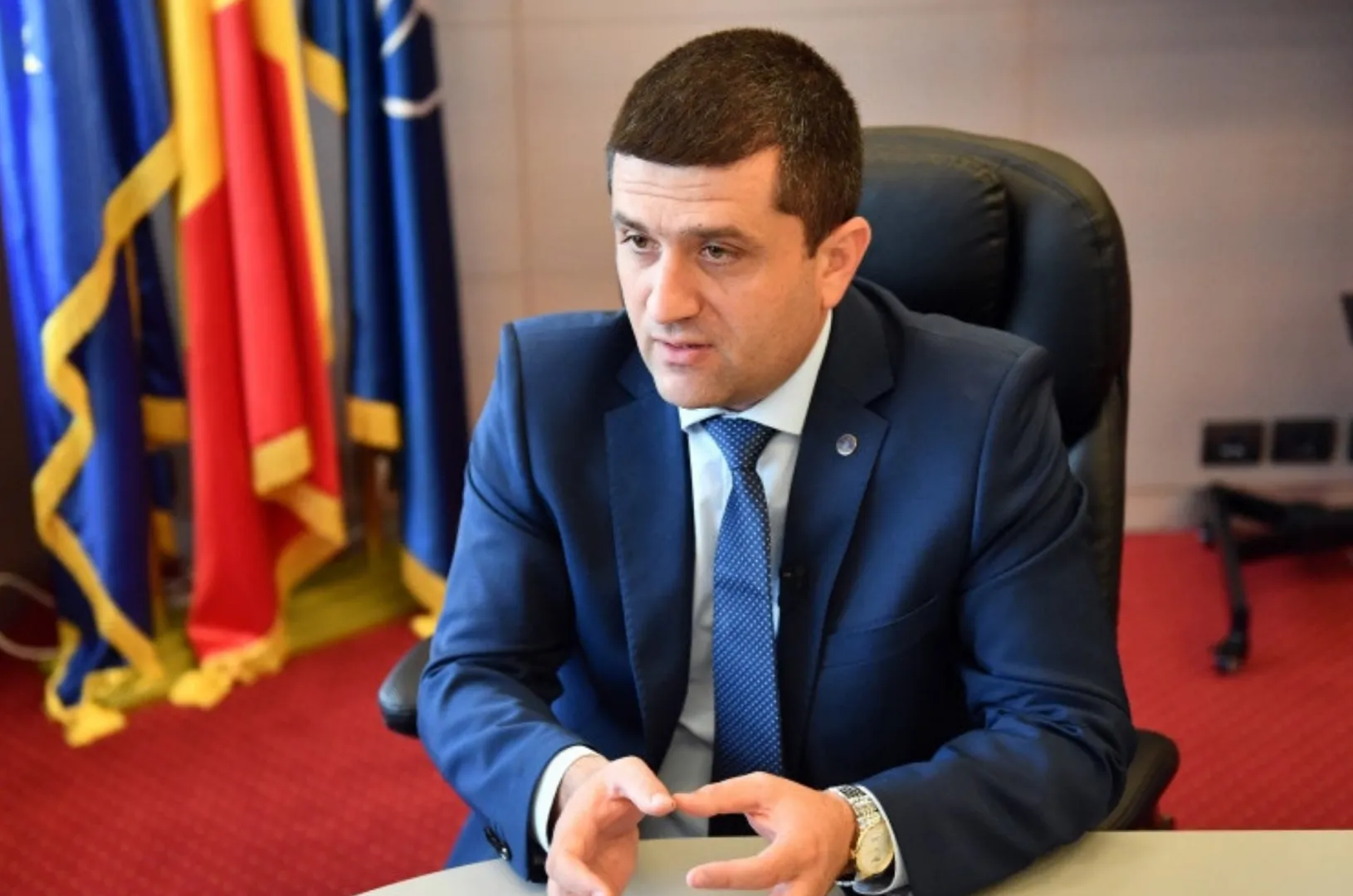 Radiografie dură la Ministerul Economiei: diferența dintre angajații ministerului care muncesc cât alții la un loc și incompetența celor angajați fără concurs