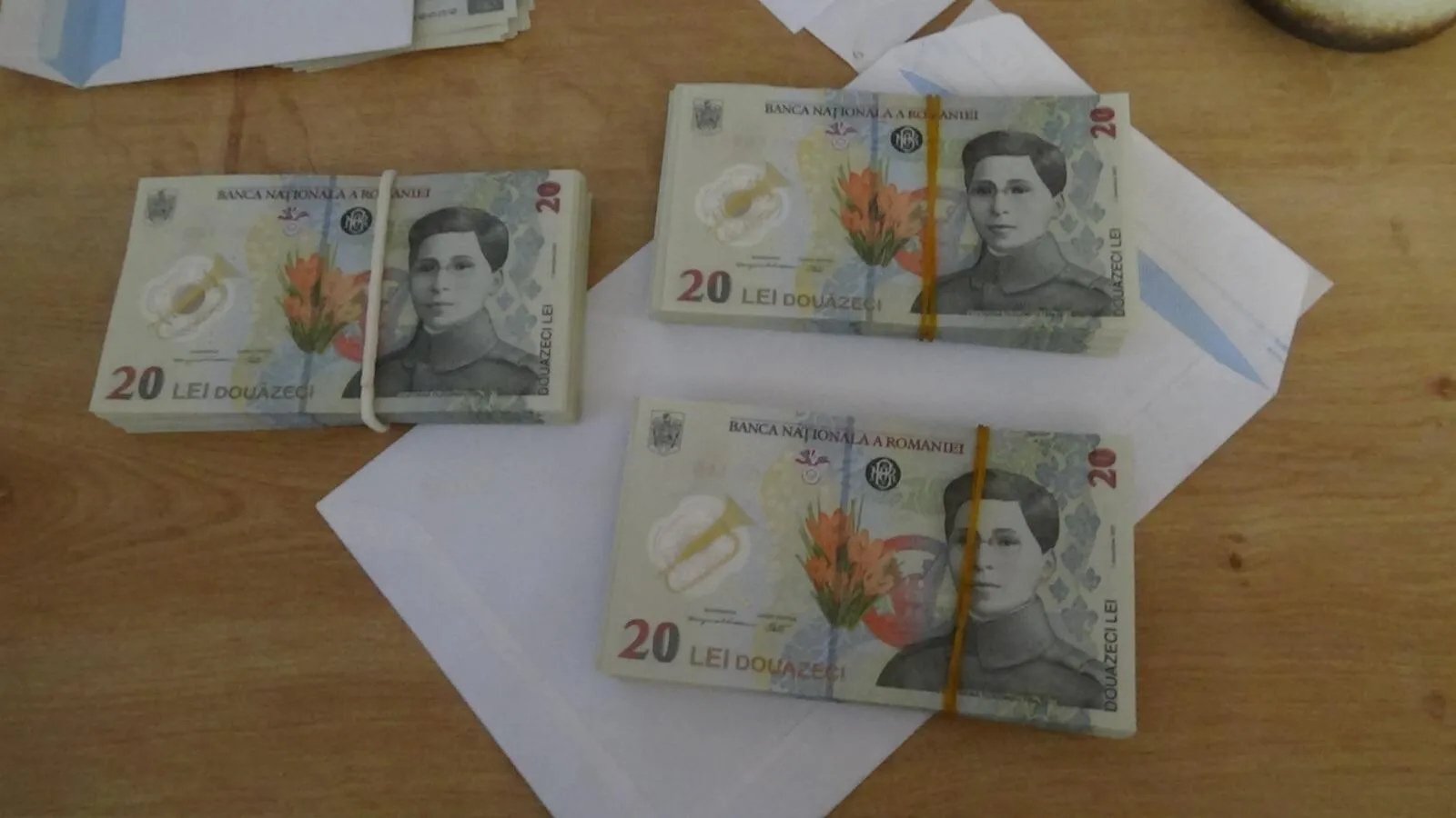 spaga bancnote 20 de lei