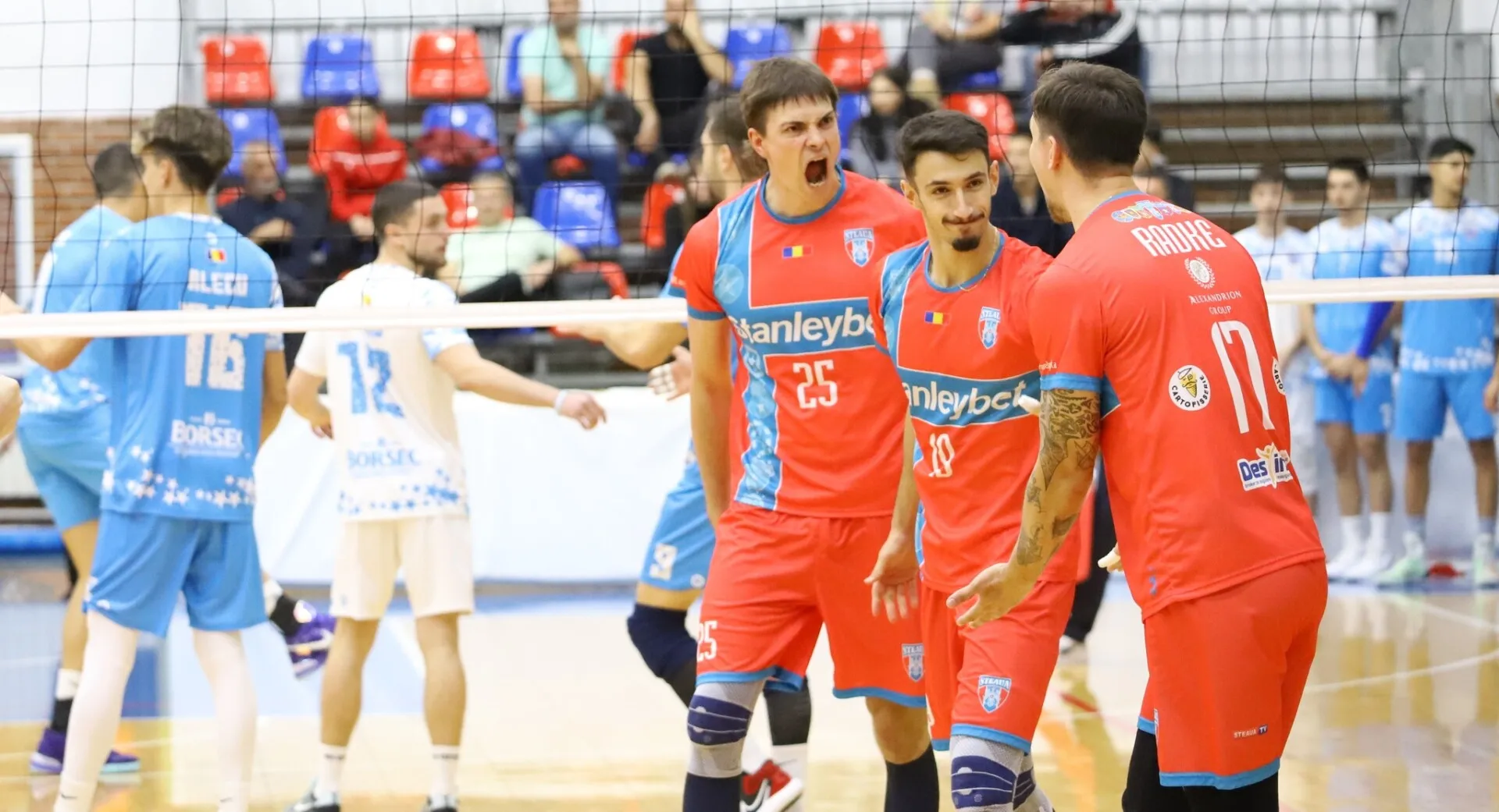 Voleibaliștii de la Steaua, după ce au luat primul trofeu continental din istorie: Antrenorul a venit cu niște sisteme noi