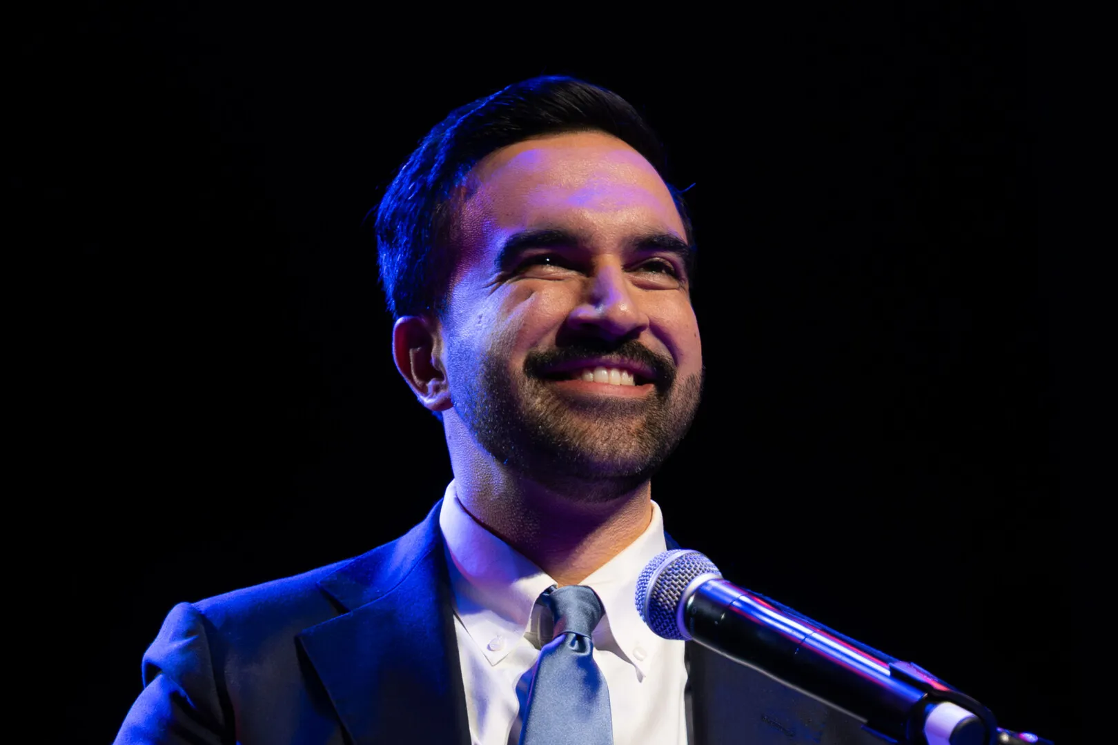 VIDEO Discurs de învingător – Zohran Mamdani, primul primar musulman al New York-ului: 'Am răsturnat o dinastie' / Ce i-a transmis lui Donald Trump