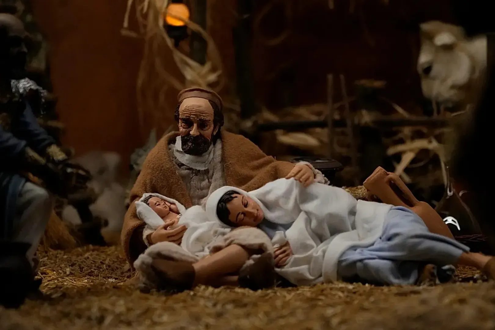 Cazul care uimește Italia: un fugar care evadase dintr-o închisoare s-a camuflat într-o statuie falsă