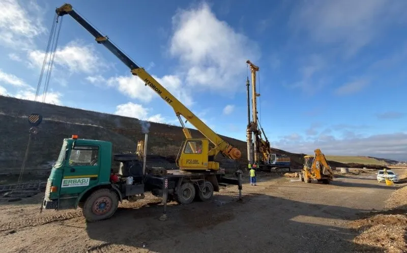 Semne de întrebare: Autostrada Transilvania riscă să nu fie gata la timp. API avertizează