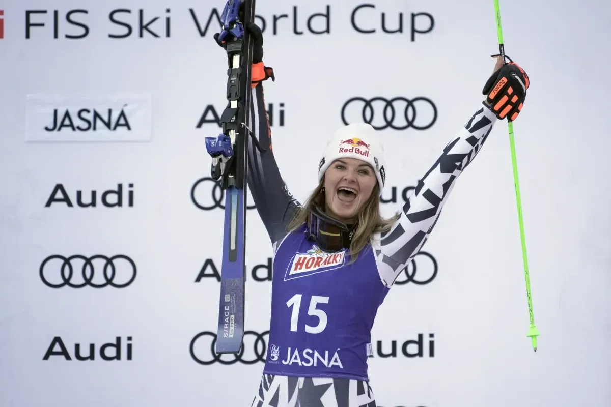 Alice Robinson câștigă primul super-G din carieră la Saint-Moritz