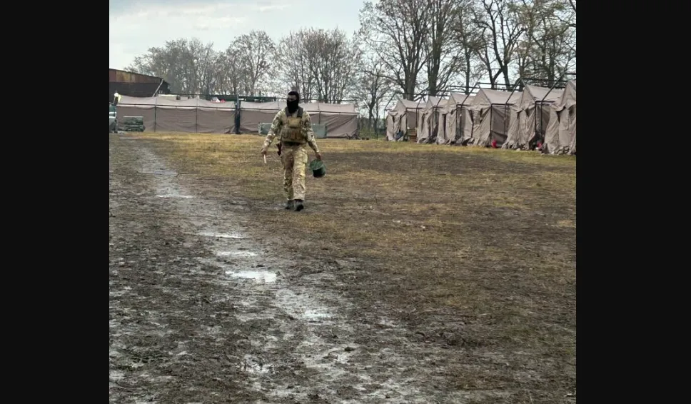 VIDEO Cum arată o bază NATO ascunsă în inima României: Viața în câmpul Transilvaniei, văzută prin ochii militarilor francezi