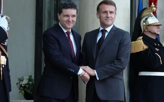 VIDEO Preşedintele Nicuşor Dan, primit la Palatul Élysée de către Preşedintele Republicii Franceze, Emmanuel Macron