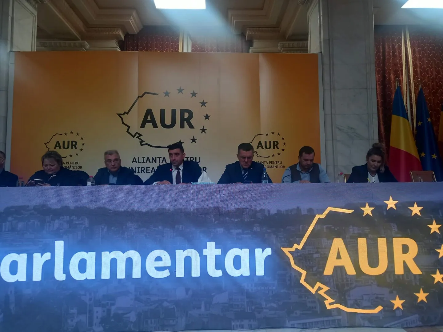 George Simion critică Guvernul Bolojan: 'Este o sfidare la adresa democrației parlamentare'