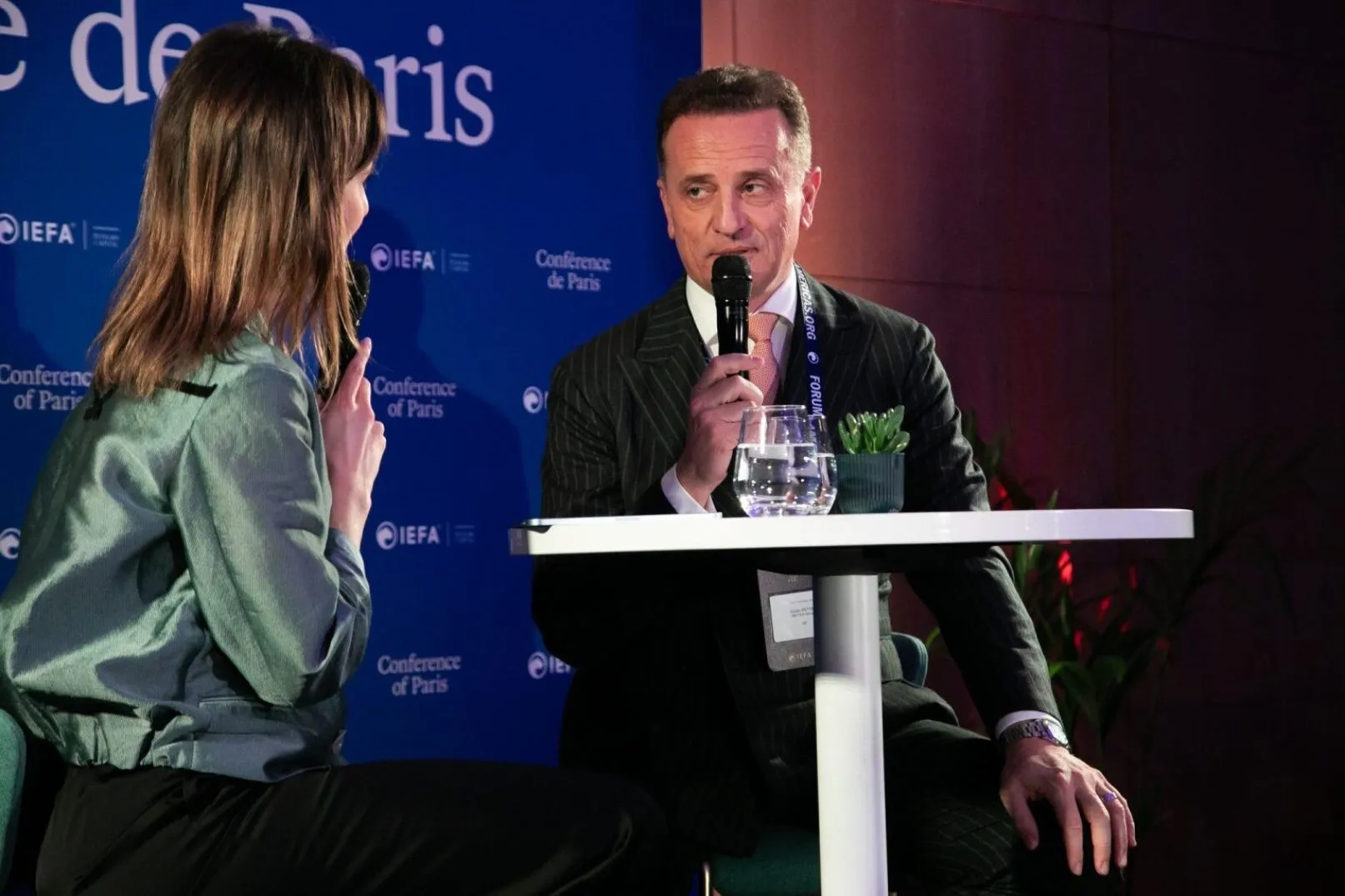 Un constructor român, la masa marilor puteri - De pe șantierele din România, în ecuația securității europene