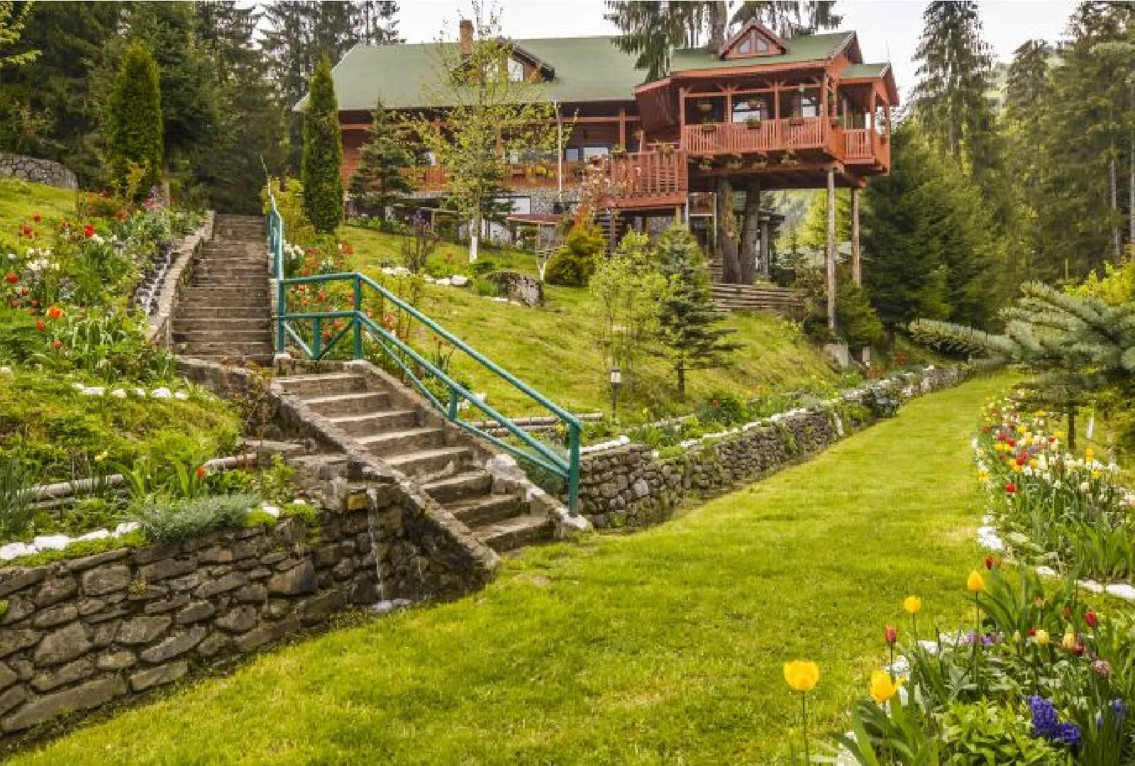 Sumă uriașă cerută pentru un fost pavilion de vânătoare al lui Ceauşescu. A fost transformat în hotel de lux