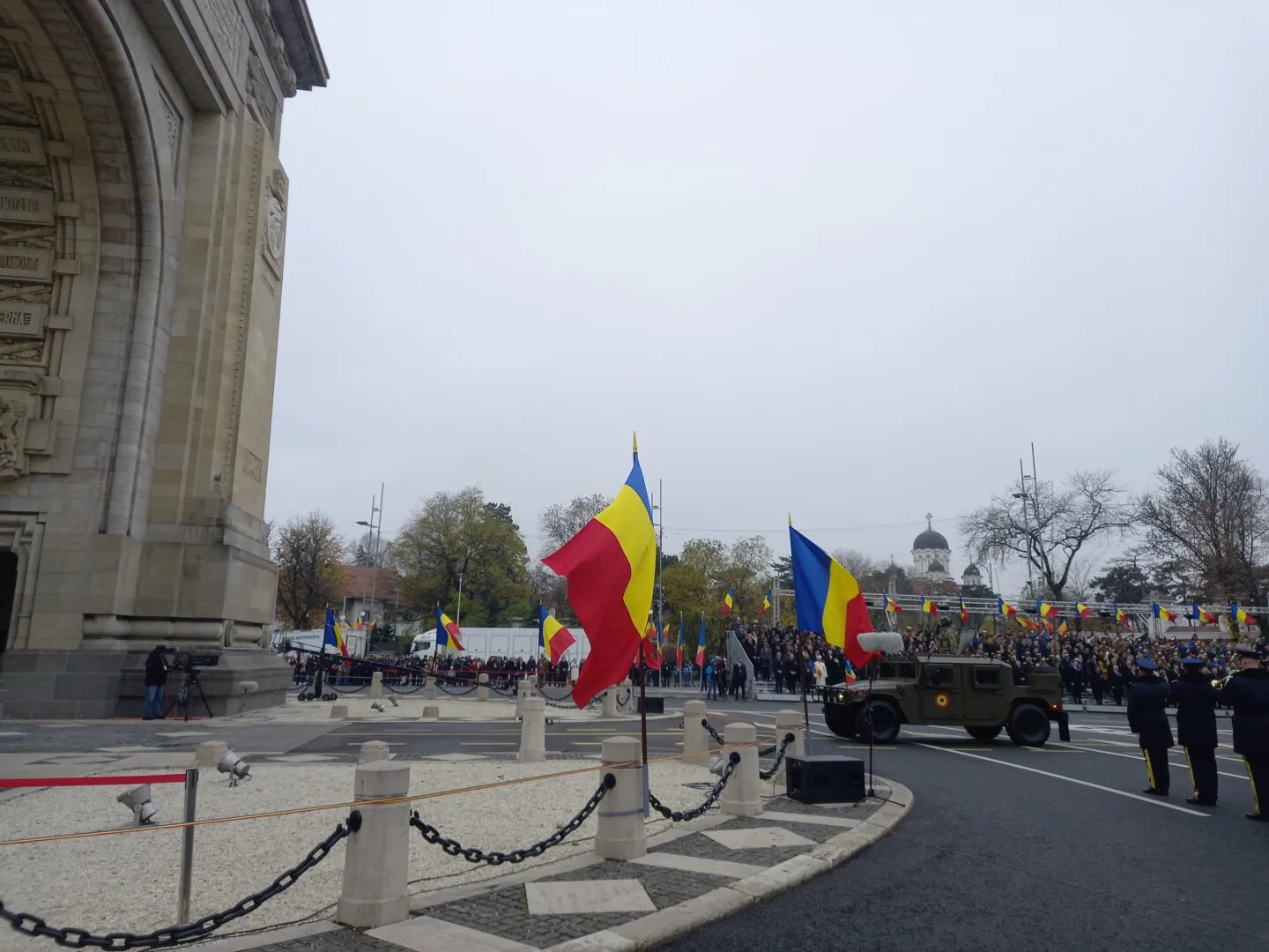 Coordonatorul organizaţiei caritabile "Operation Sabre", distins cu "Fibula de la Suseni"