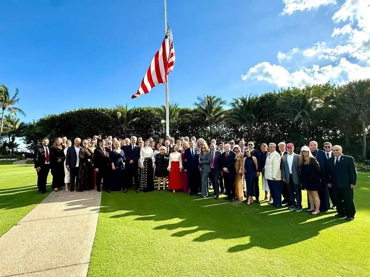 FOTO Românii din SUA au petrecut la reședința lui Trump de la Mar-a-Lago. Cine a fost invitatul special