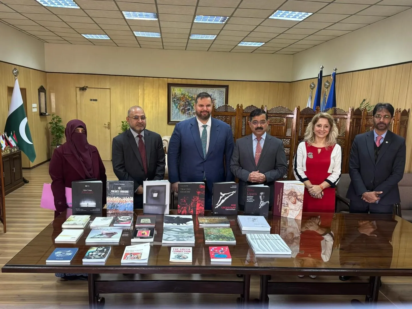 Premieră – Un nou culoar cultural între Asia de Sud și Europa Centrală și de Est: studiile românești, inaugurate pentru prima dată în Pakistan