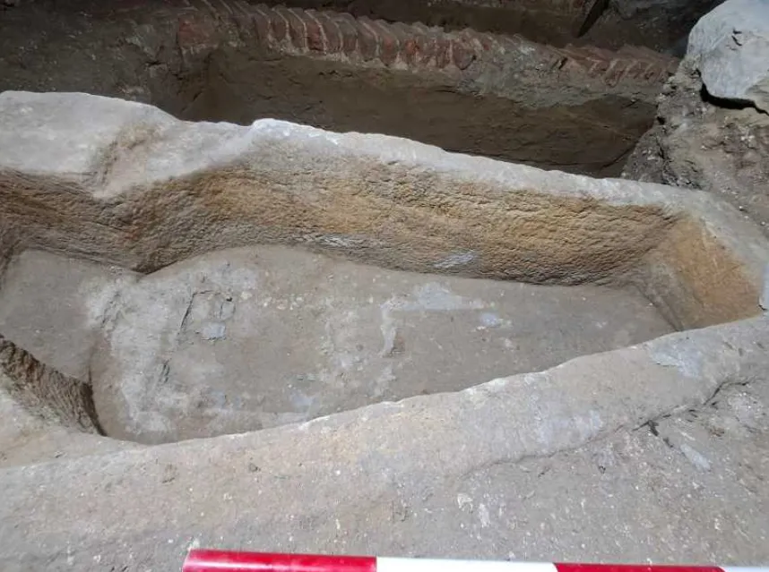 sarcofag Mircea cel Batran sarcofag Mircea cel Batran