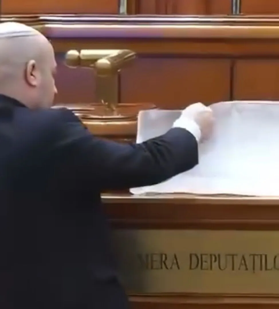 S.O.S. România condamnă gestul ofensator al lui Silviu Vexler la adresa valorilor naționale românești