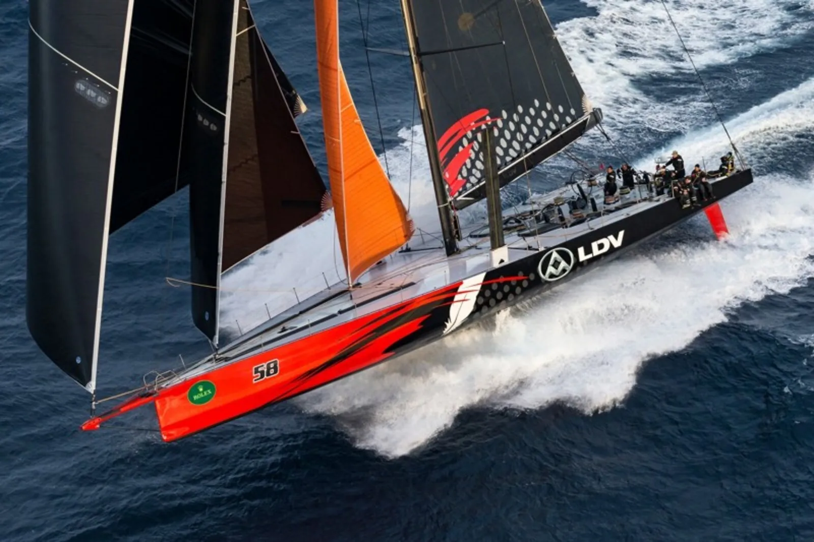 Velierul australian Master Lock Comanche a câştigat duminică cea de-a 80-a ediţie a cursei Sydney-Hobart