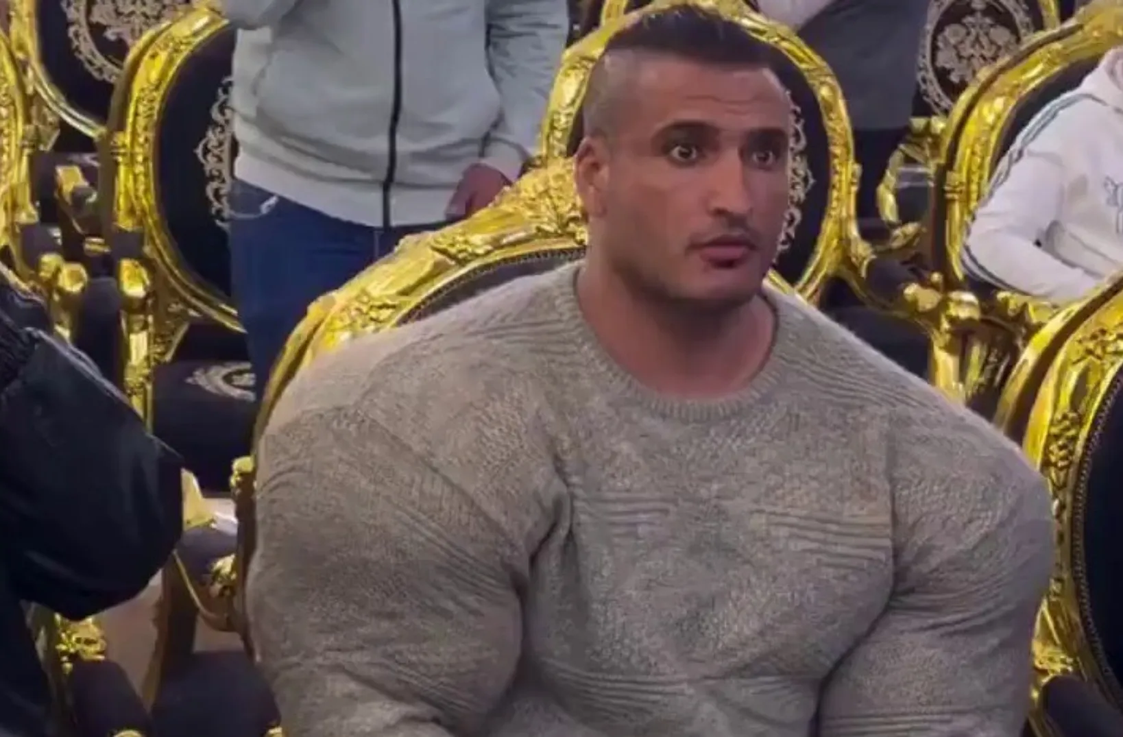 VIDEO Garda de corp care a îngrozit pe toată lumea. Cine este omul pe care îl apără