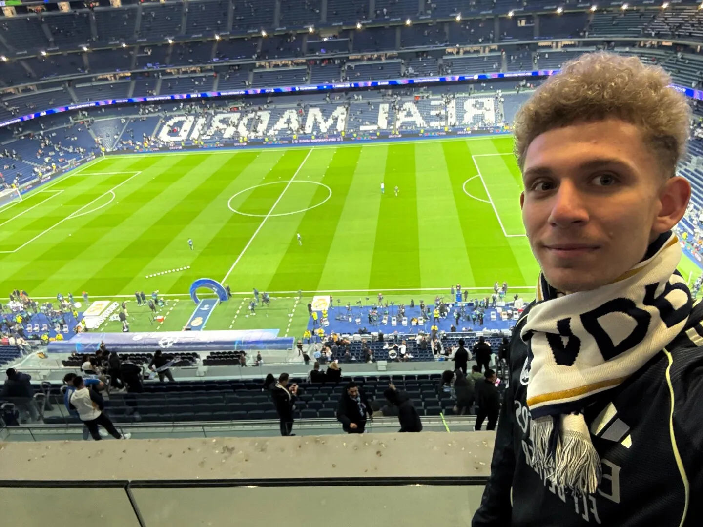 Din dragoste pentru galactici, Andrei Istrate s-a tuns ca Bellingham