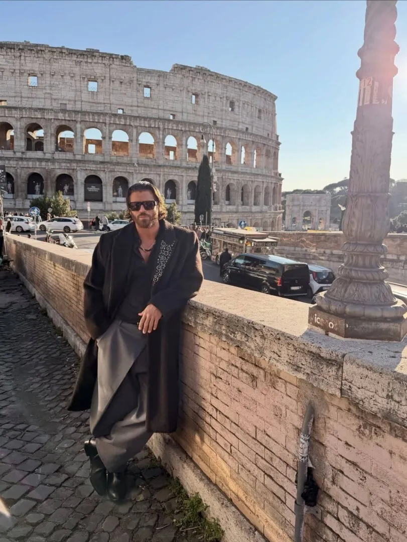 Can Yaman, reţinut într-o razie antidrog în Istanbul. Actorul turc neagă acuzaţiile