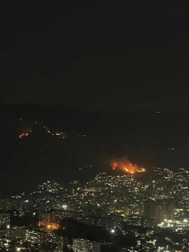 VIDEO Explozii puternice auzite în capitala Venezuelei: o zonă a orașului a rămas fără electricitate