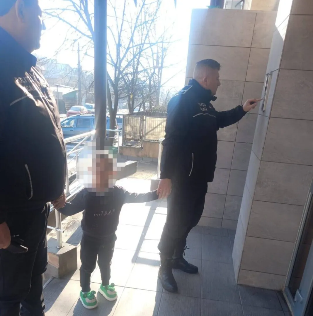 Directoarea grădiniței din care un copil de 4 ani a plecat nesupravegheat vine cu expicații. S-a deschis anchetă penală și disciplinară după ce minorul a fost recuperat de pe stradă