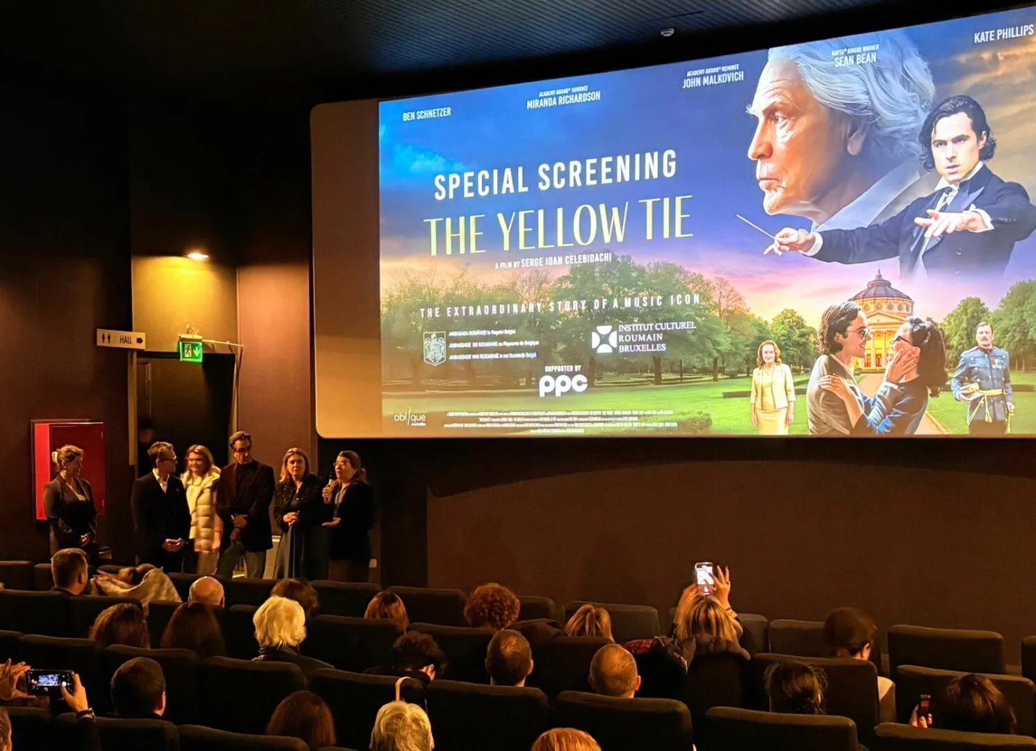 „Cravata galbenă – extraordinara poveste a lui Sergiu Celibidache” a marcat Ziua Culturii Naționale la Ambasada României în Belgia