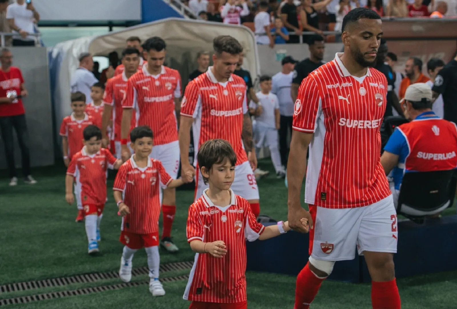 Dinamo se împiedică de Petrolul Ploieşti în cursa pentru titlu. Jucătorii lui Zeljko Kopic au reușit doar un egal