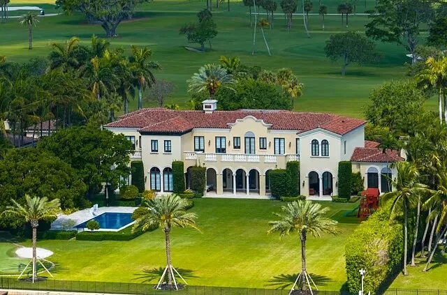 Atât de bogat încât mutarea lui a sărăcit bugetul unui stat cu aproape 1 miliard de dolari