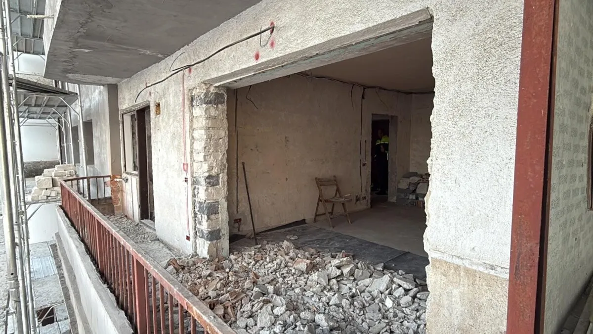 VIDEO Un arbitru român riscă să ajungă la închisoare după ce și-a terorizat vecinii. Doar polițiștii l-au oprit