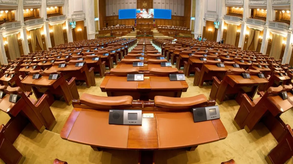 Campionii vacanțelor pe bani publici: parlamentarii strâng peste 100 de zile libere anual. Aleșii lipsesc, dar indemnizațiile curg