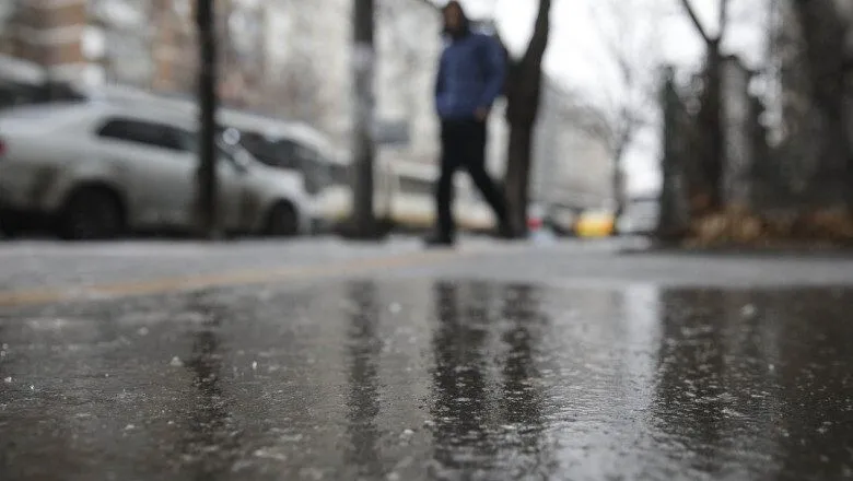 Depuneri de polei, pe DN 2, în judeţul Suceava - Ceaţă care scade vizibilitatea şi favorizează formarea gheţuşului, pe drumuri din judeţele Argeş, Dâmboviţa şi Harghita