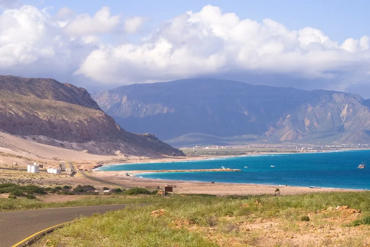 O româncă a rămas blocată pe o insulă izolată din Yemen. Situație incertă pentru sute de turiști: 'Toată lumea vrea doar să se întoarcă la viaţa normală'