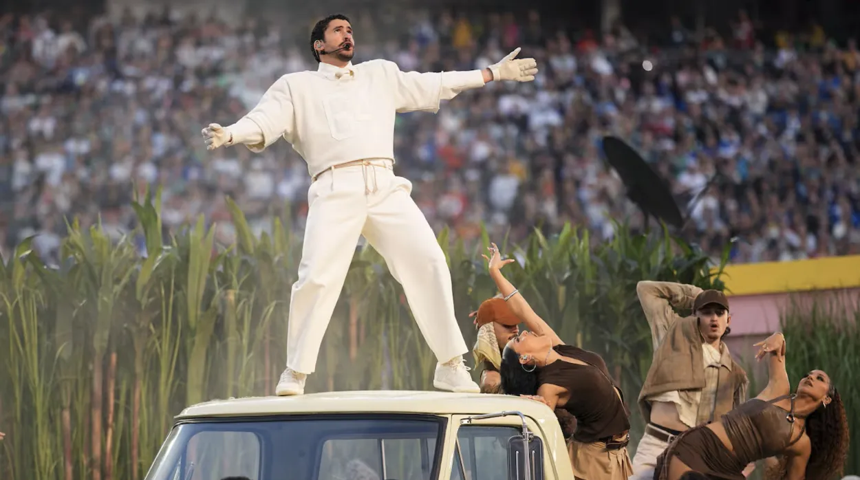 VIDEO Donald Trump, total nemulțumit de spectacolul făcut de Bad Bunny la Super Bowl: 'Absolut groaznic'