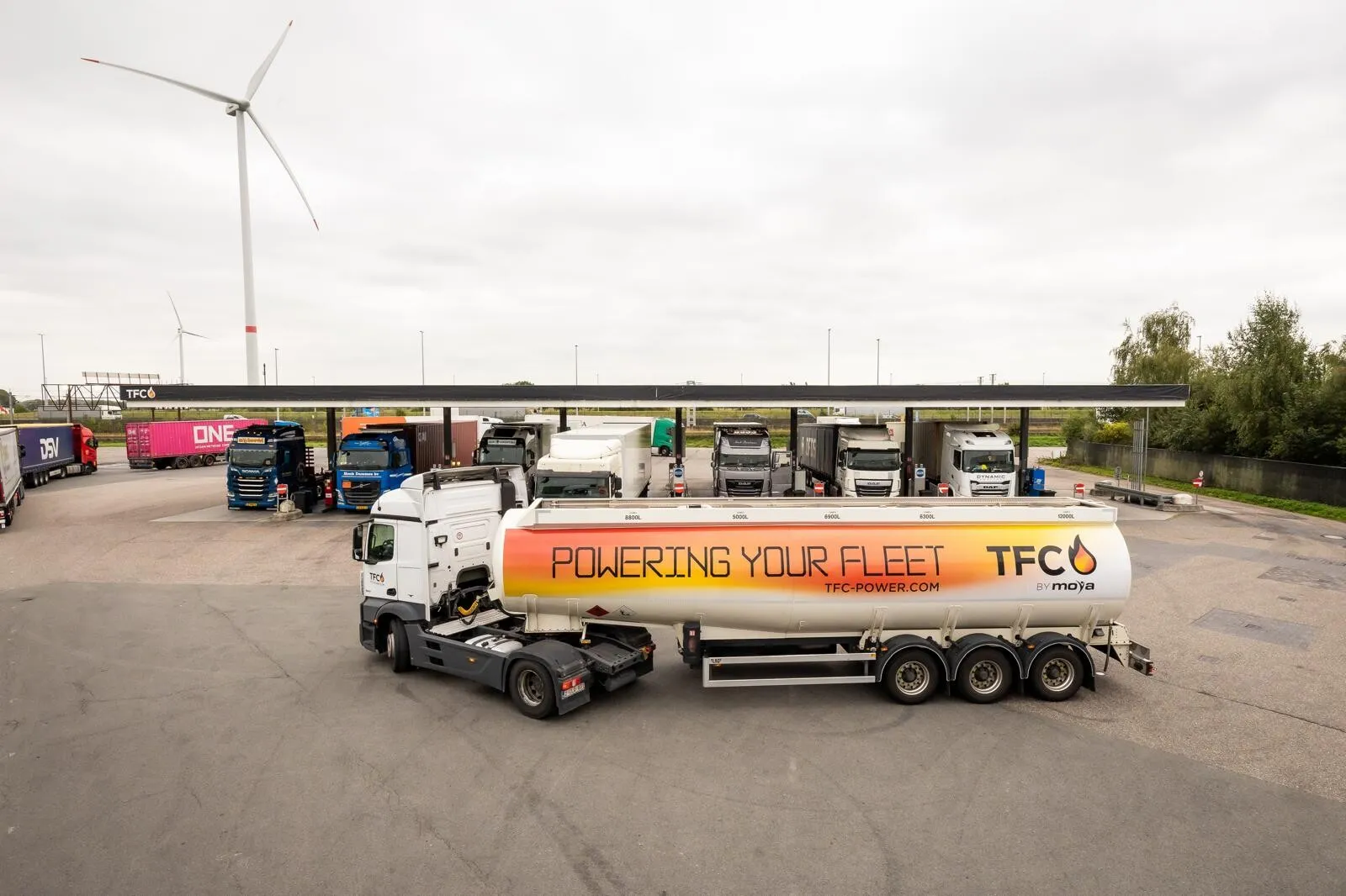 Analiză: Transportatorii rutieri din România plătesc cel mai ridicat preț la motorină din regiune, în pofida faptului că există un mecanism de compensare a accizei la motorină