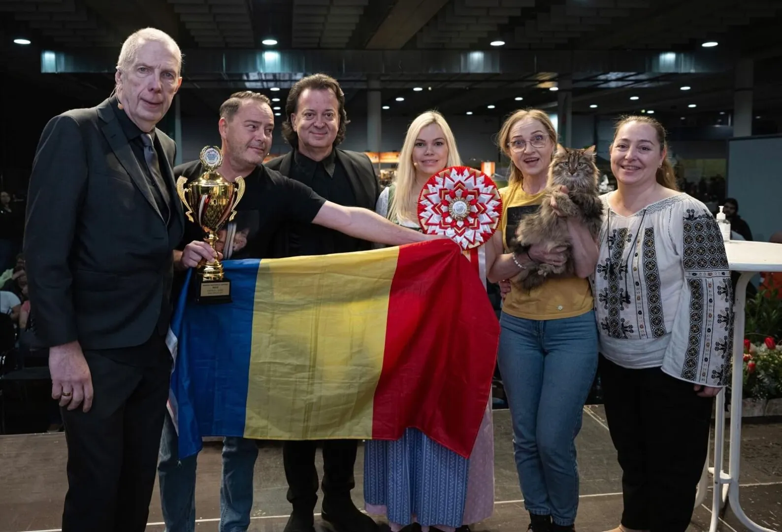 Din stradă - pe podiumul Europei: Duracell, o pisică salvată din Iași, a devenit Campioană Europeană la Graz