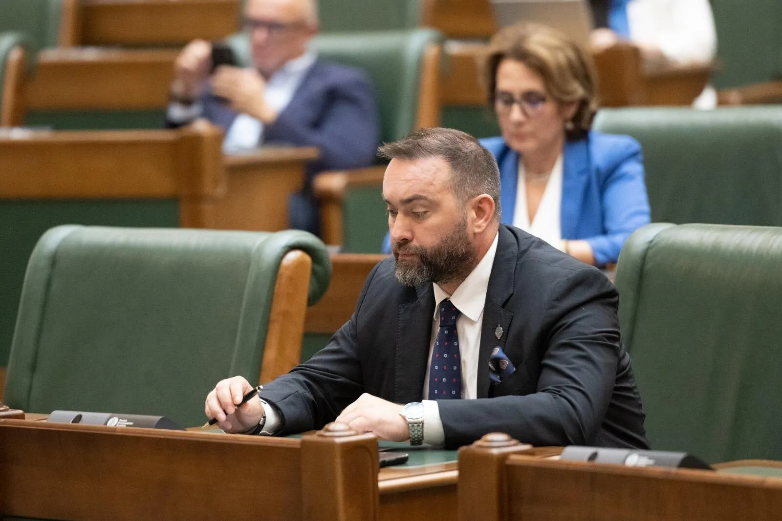 Senator Cristian Niculescu-Tâgârlaș: Concediul medical nu poate deveni pedeapsă colectivă. Statul nu poate economisi din boala oamenilor