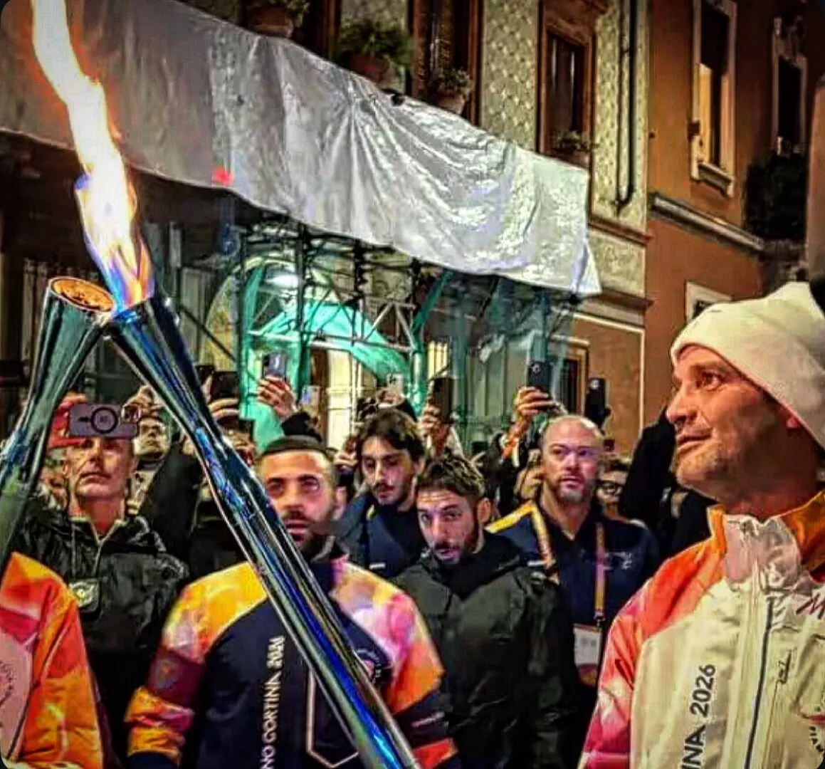 VIDEO Moment cu adevărat istoric: Cristian Chivu poartă torța olimpică pentru Milano Cortina