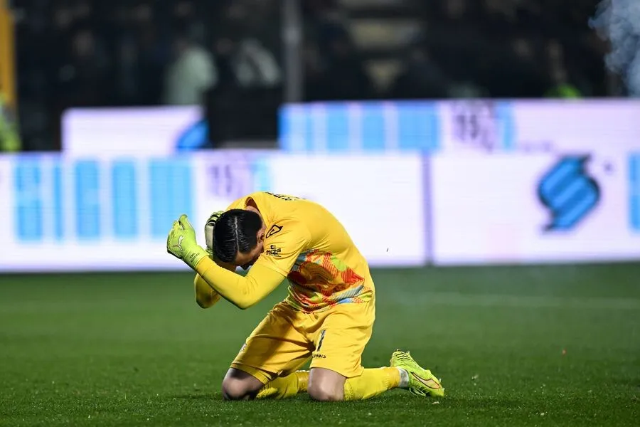 Emil Audero, rănit de o petardă aruncată din tribune la meciul Cremonese – Inter