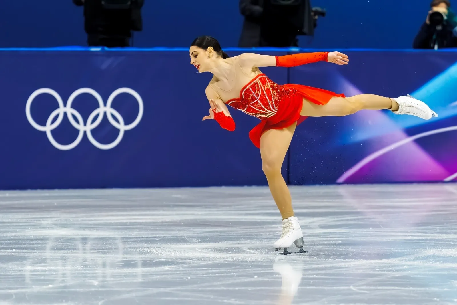 Julia Sauter evoluează, joi, în programul liber de la patinaj artistic