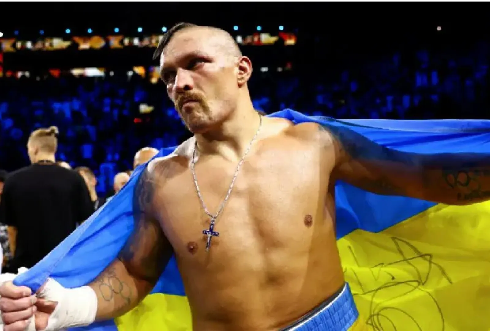 Usîk îşi va apăra centura de campion WBC împotriva unui kickboxer, la piramidele din Egipt