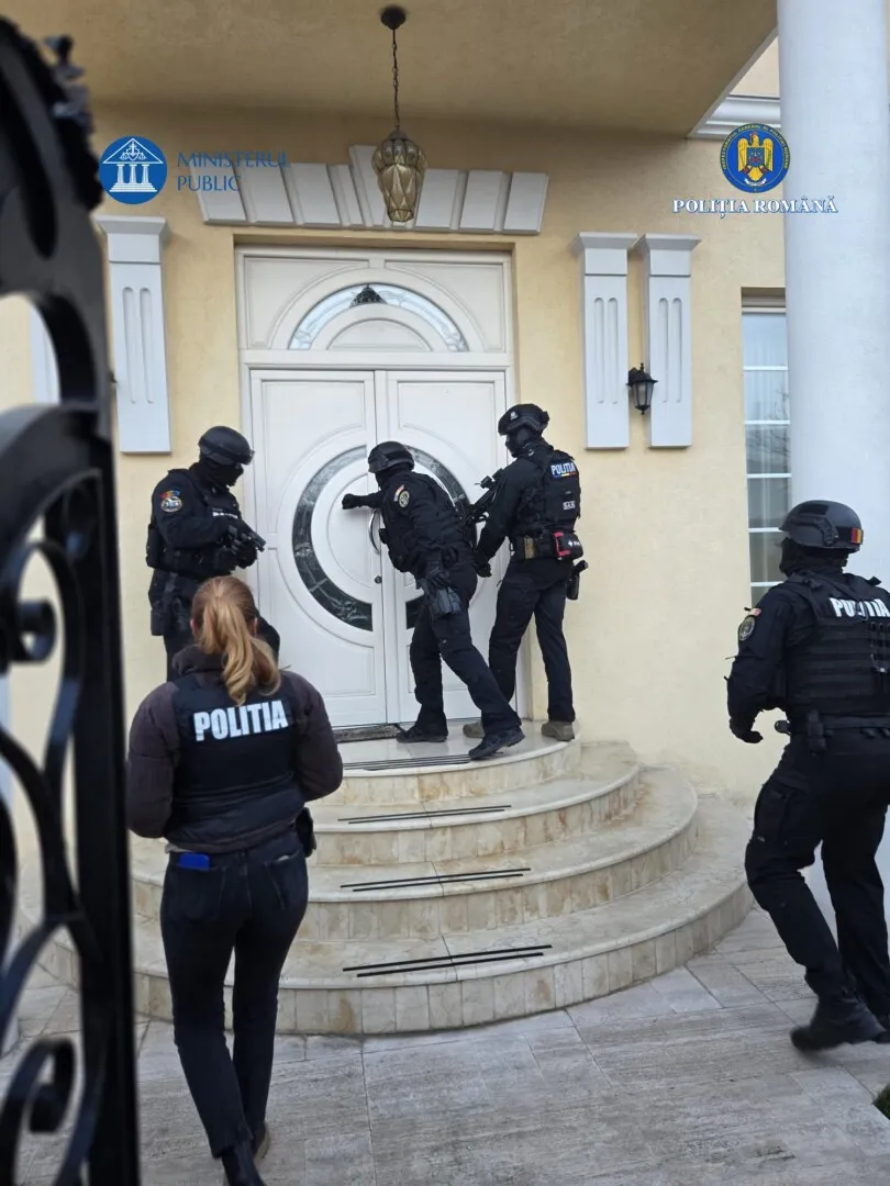 VIDEO Percheziții la iubita afaceristului Adrian Kreiner, omorât în 2023: Aceasta și mama ei ar fi ajutat-o pe femeia care și-a otrăvit mama