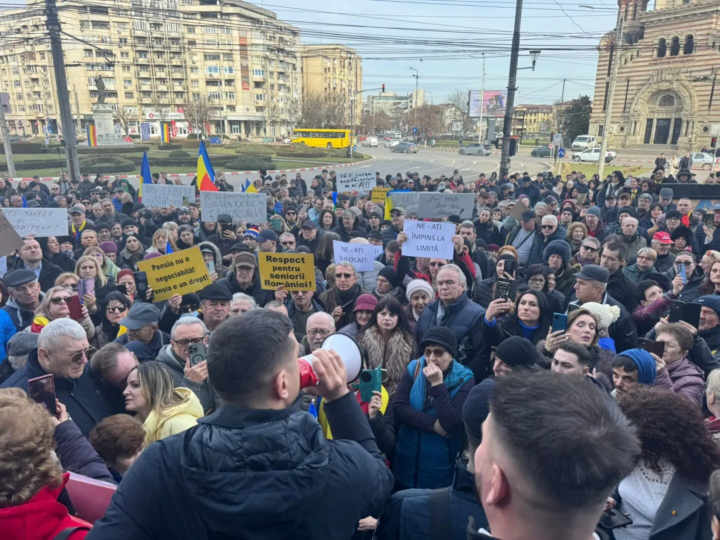 George Simion s-a alăturat ploieștenilor care au protestat împotriva majorării impozitelor locale