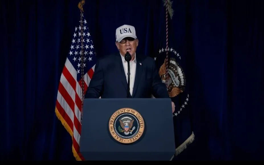 VIDEO Donald Trump anunță că obiectivul operațiunii ”Răgetul Leului” este înlăturarea regimului Ayatollahului Ali Khamenei