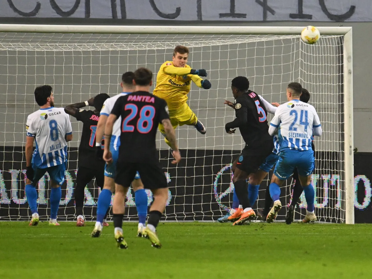 FCSB, eliminată din Cupa României după egalul cu Universitatea Craiova