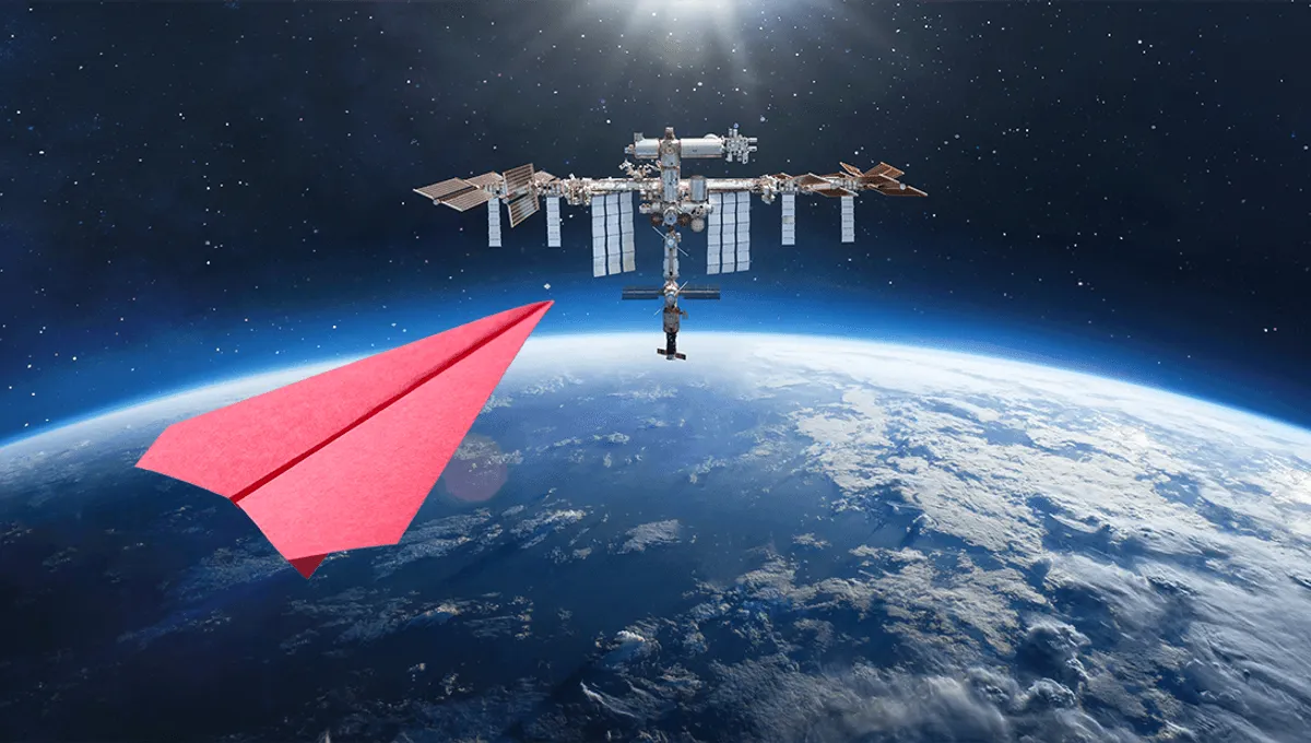 Uimitor! De ce ar fi capabil un avion de hârtie lansat de pe Stația Spațială Internațională