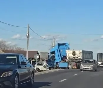 Impact devastator lângă Brăila: Două femei au murit, altă persoană rănită după ce un TIR a izbit violent un autoturism