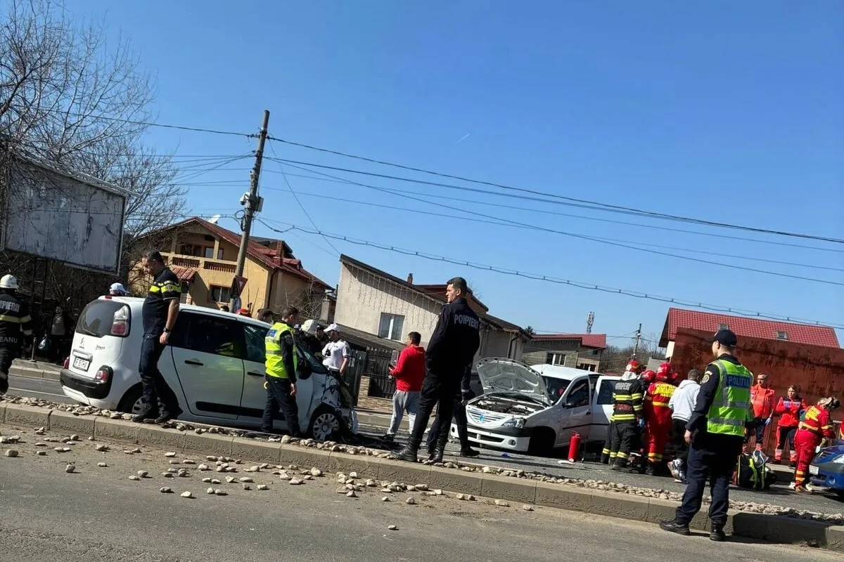 FOTO Accident mortal în zona Pod Europa: O femeie și-a pierdut viața după ce patru mașini s-au ciocnit în lanț
