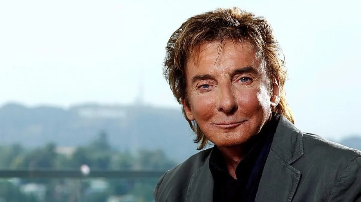 VIDEO După aproape 15 ani de pauză, Barry Manilow își anunță revenirea cu un nou album