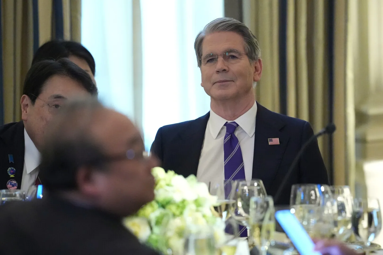 Șeful Trezoreriei spulberă toate speculațiile și anunță că americanii sunt dispuși să arunce un munte de bani în războiul din Iran