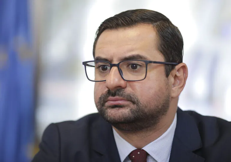 Doar închisoarea poate corecta atitudinea determinată a ex-ministrului PSD Chesnoiu - Faptele sale sunt de inițiere, dirijare și parcurs și afectează corectitudinea accesului la funcția publică și meritocrația instituțională